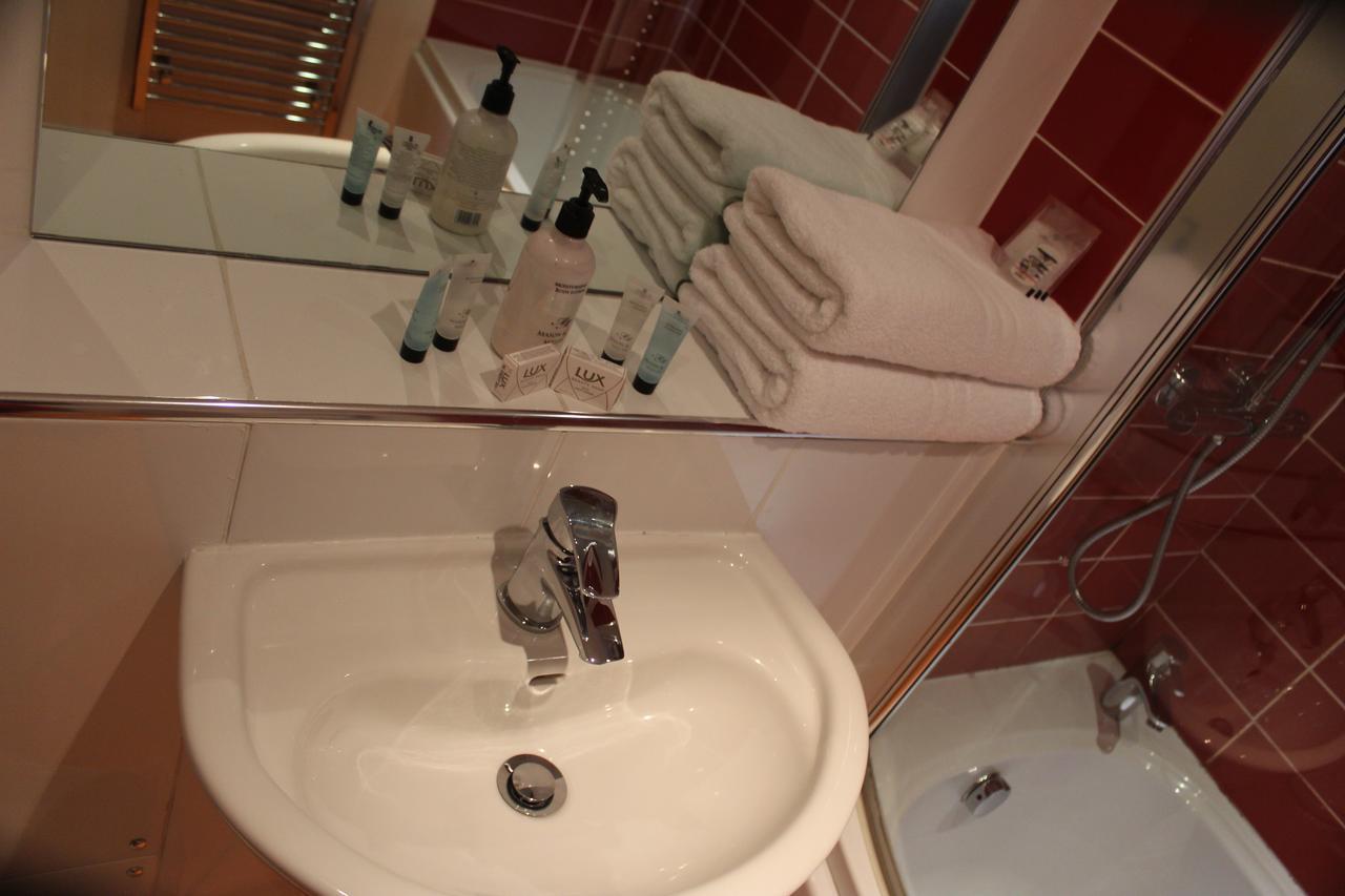 Rock And Fountain Hotel Newport  Luaran gambar